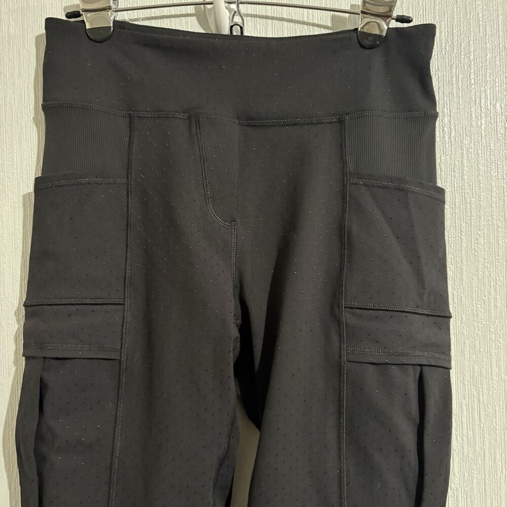 Lululemon Crop Pant Cargo Pocket Ankle Zipper Mesh Work Active Women 6